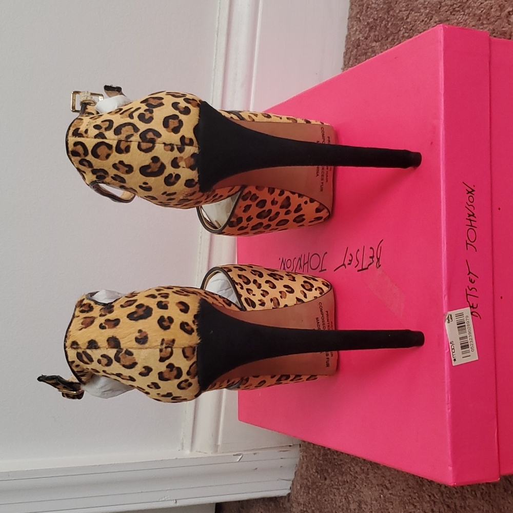 Betsy Johnson platform heels - Picture 6 of 9